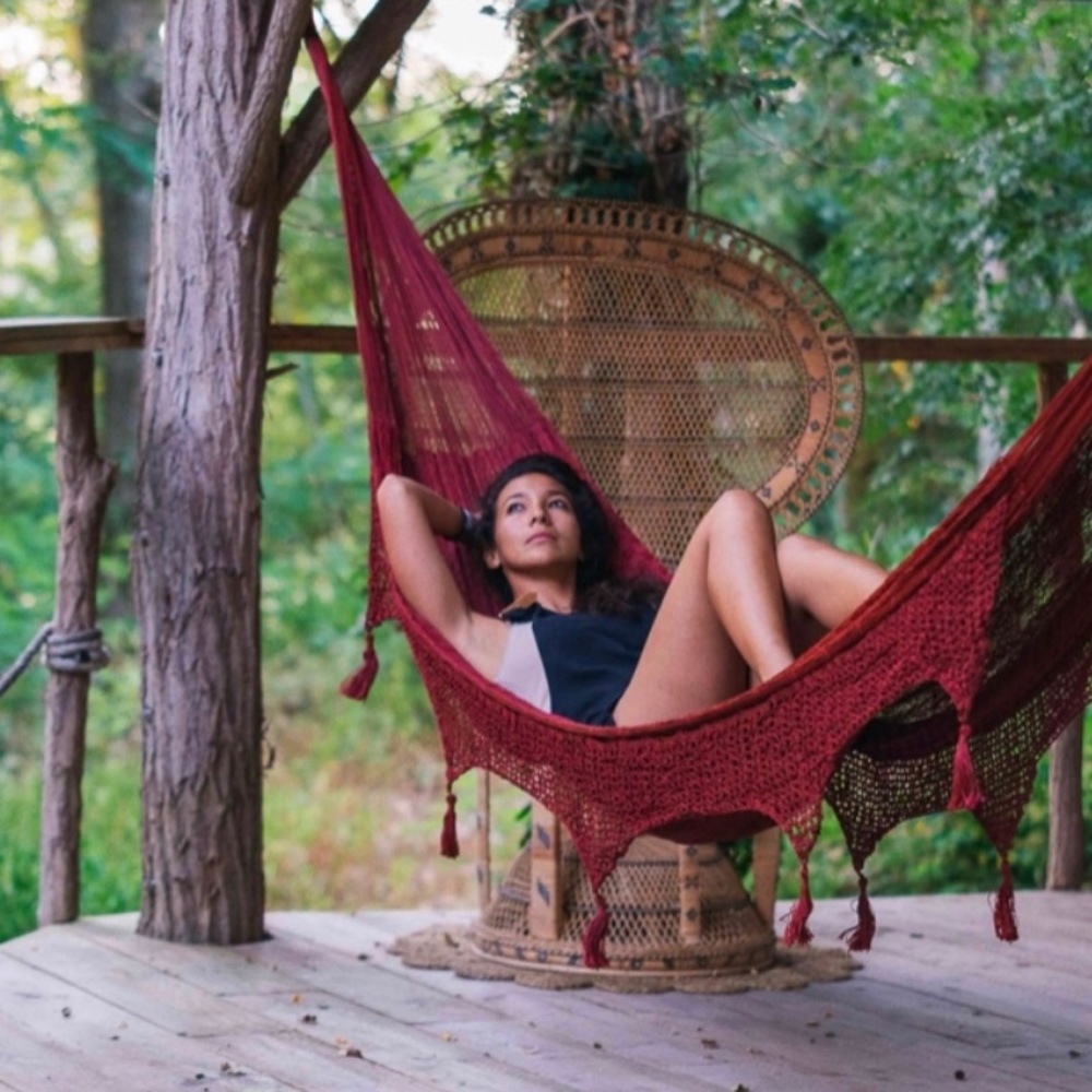 Hammock and swimsuit cover maroon